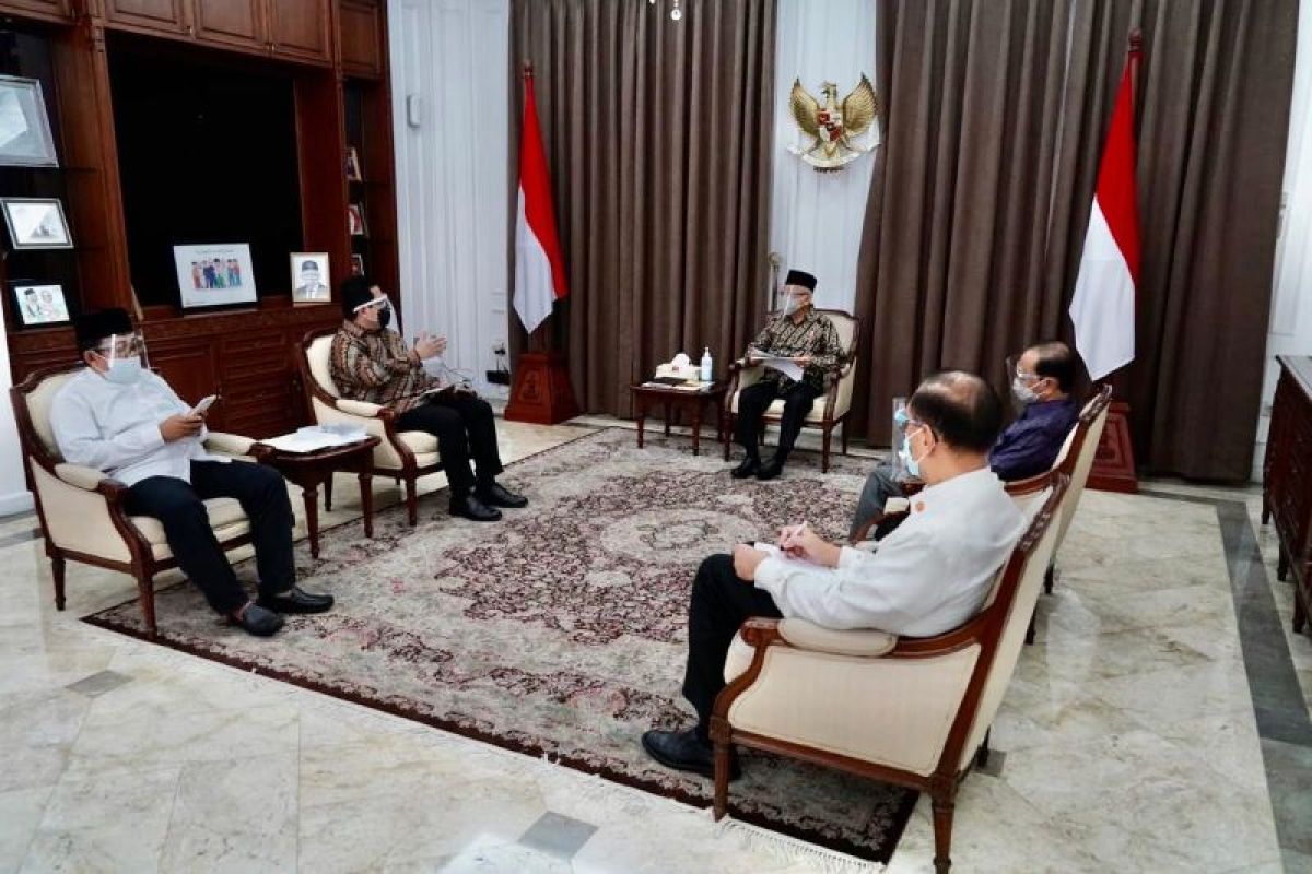 Lapor Wapres, Erick: proses vaksin COVID-19 halal harus jadi prioritas