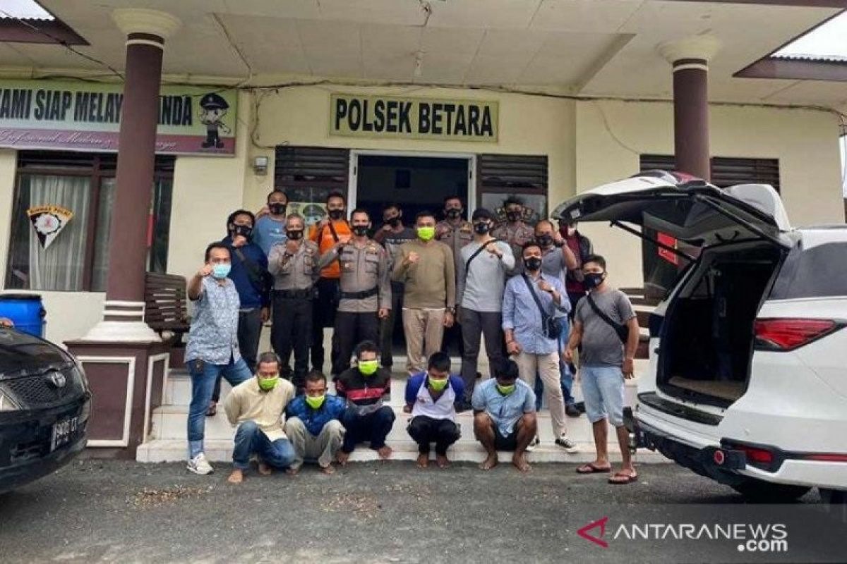 Polisi tangkap enam perampok di Kuala Betara Tanjab Barat, Jambi