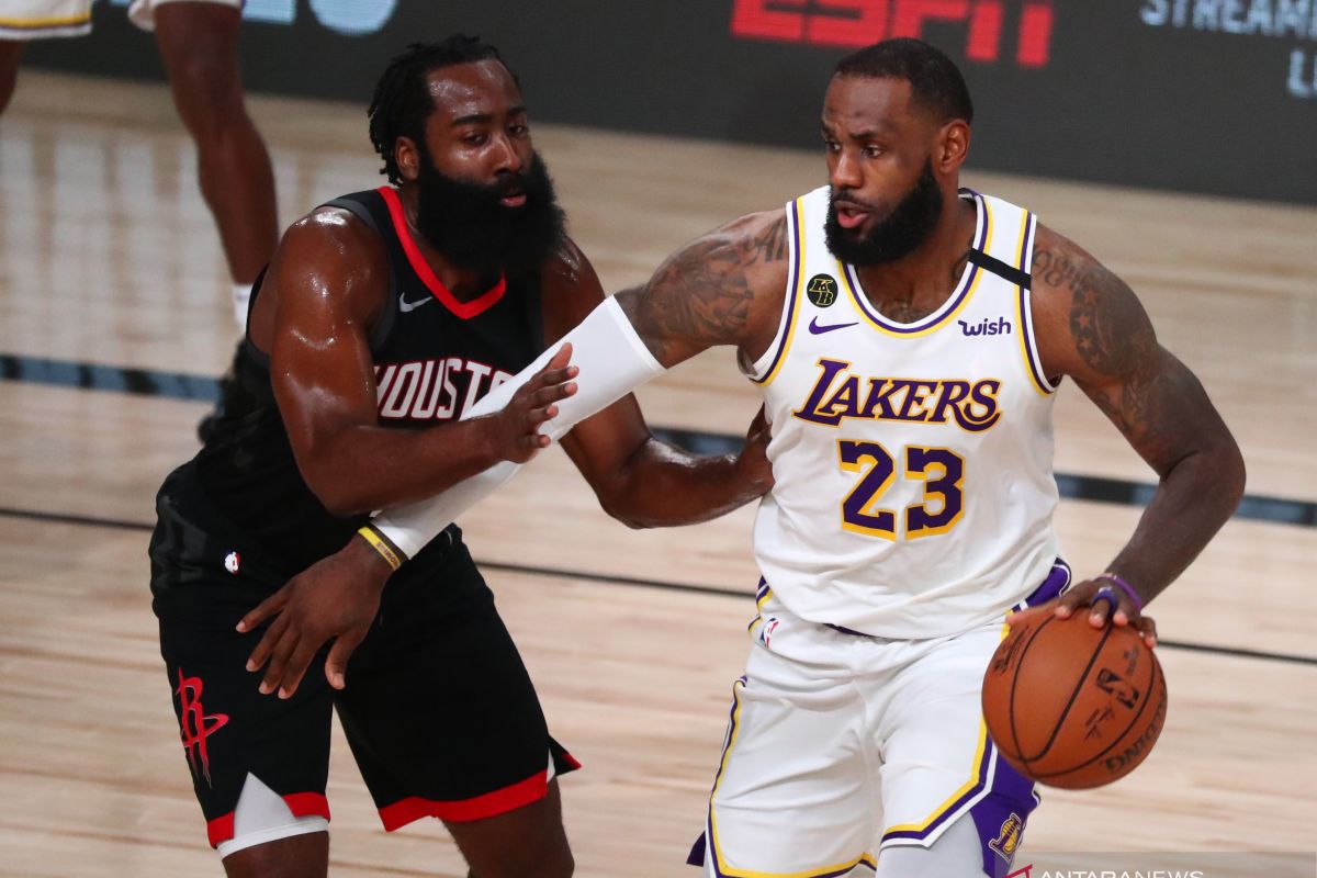 LA Lakers lempar Rockets keluar orbit dan amankan tiket final wilayah