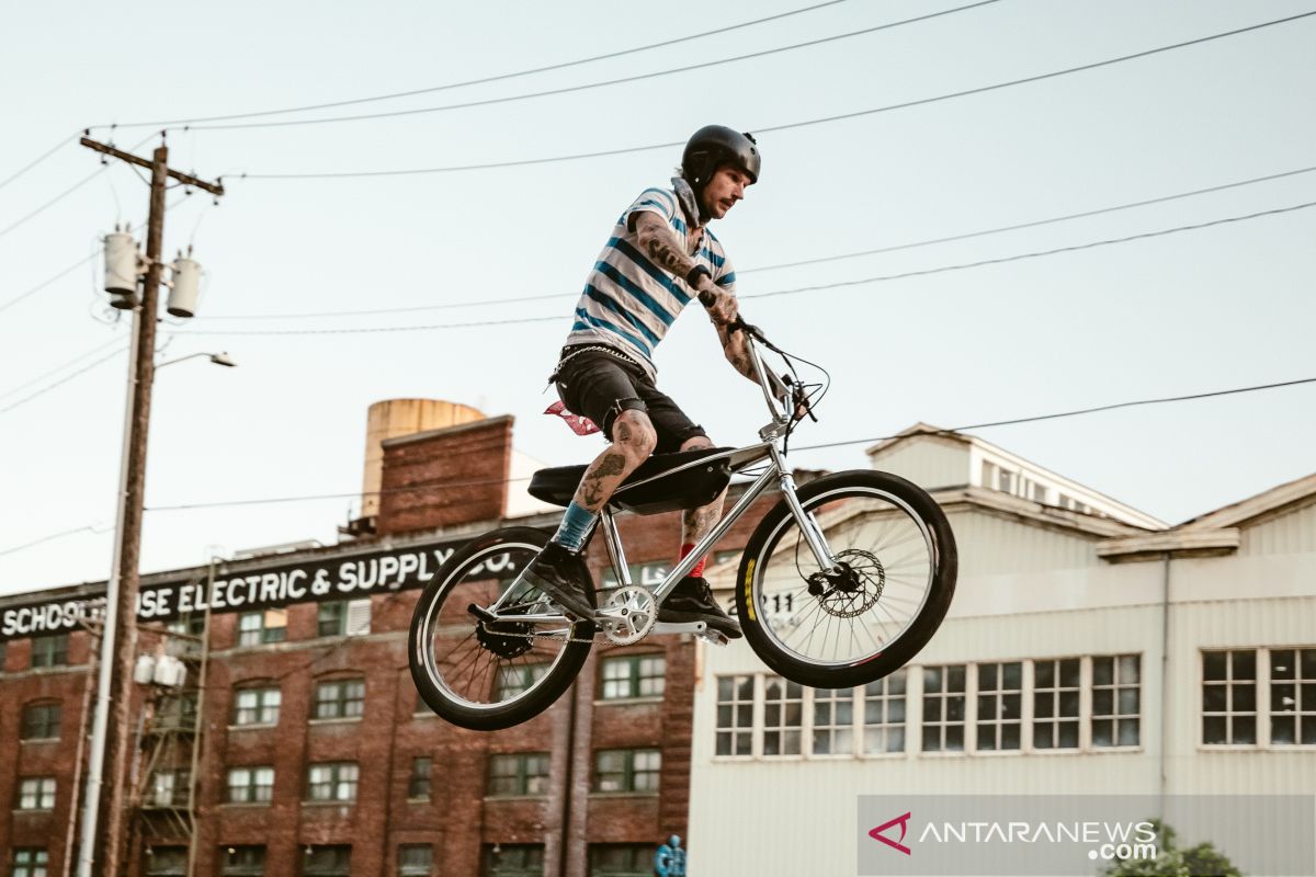 Sepeda BMX lahir kembali dengan penggerak listrik