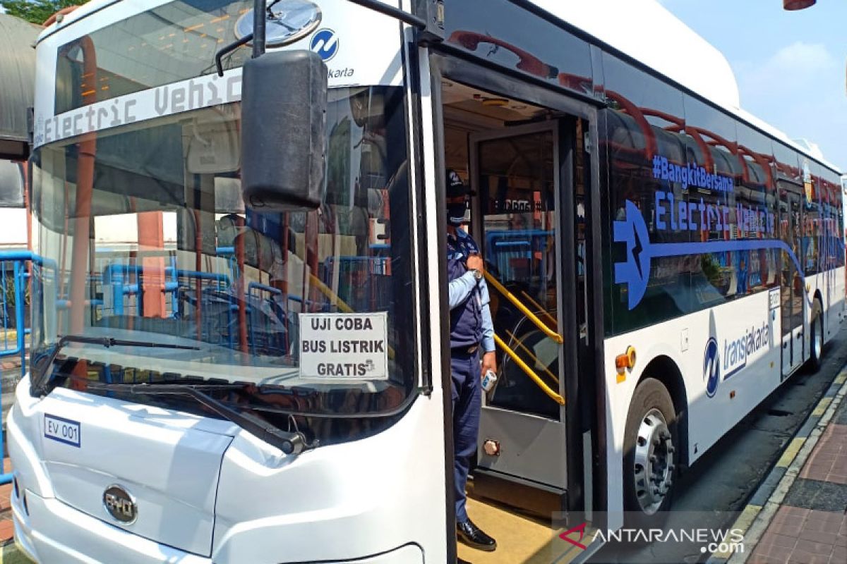 TransJakarta-Bakrie akui puas dengan hasil uji coba bus listrik