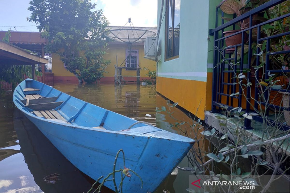 Hujan tinggi, 100 rumah warga Kapuas Hulu-Kalbar terendam banjir