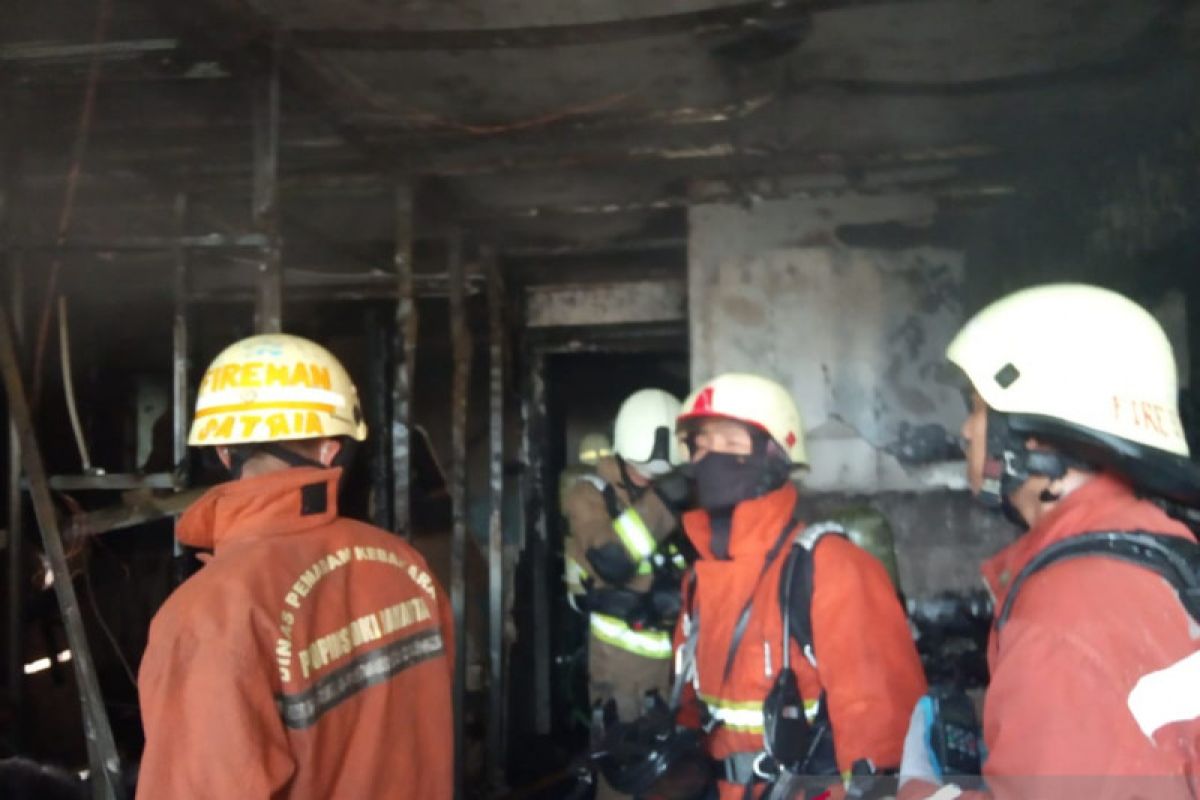 Kebakaran di apartemen di Jakarta akibat puntung rokok