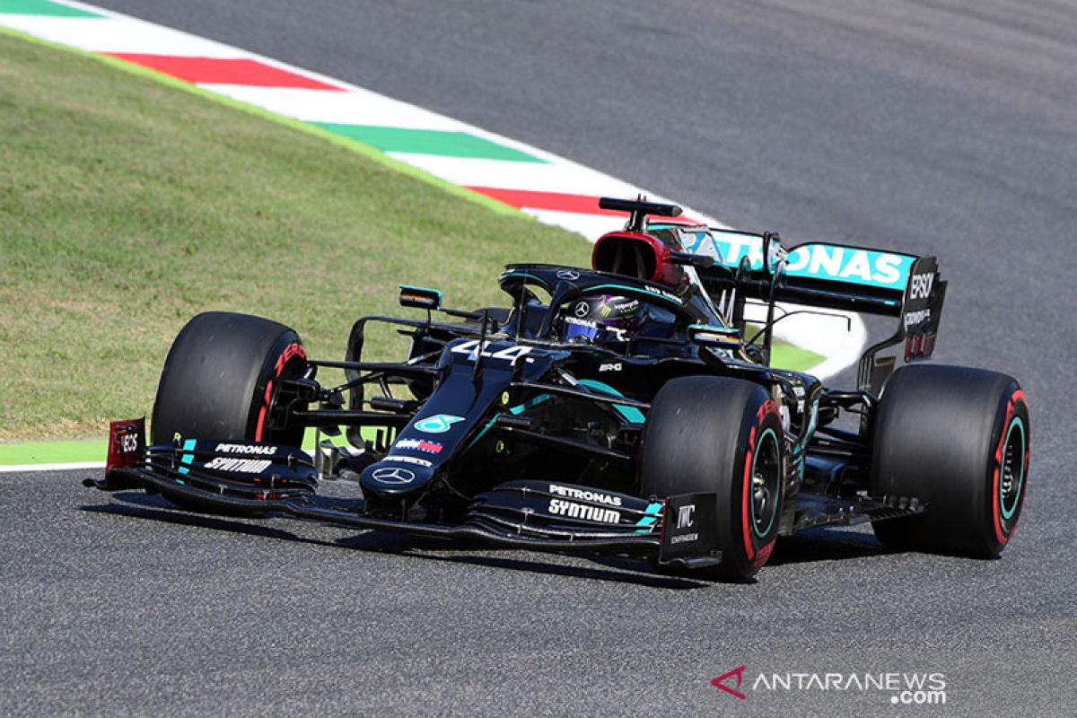 Hamilton kalahkan Bottas untuk rebut pole position GP Tuscan