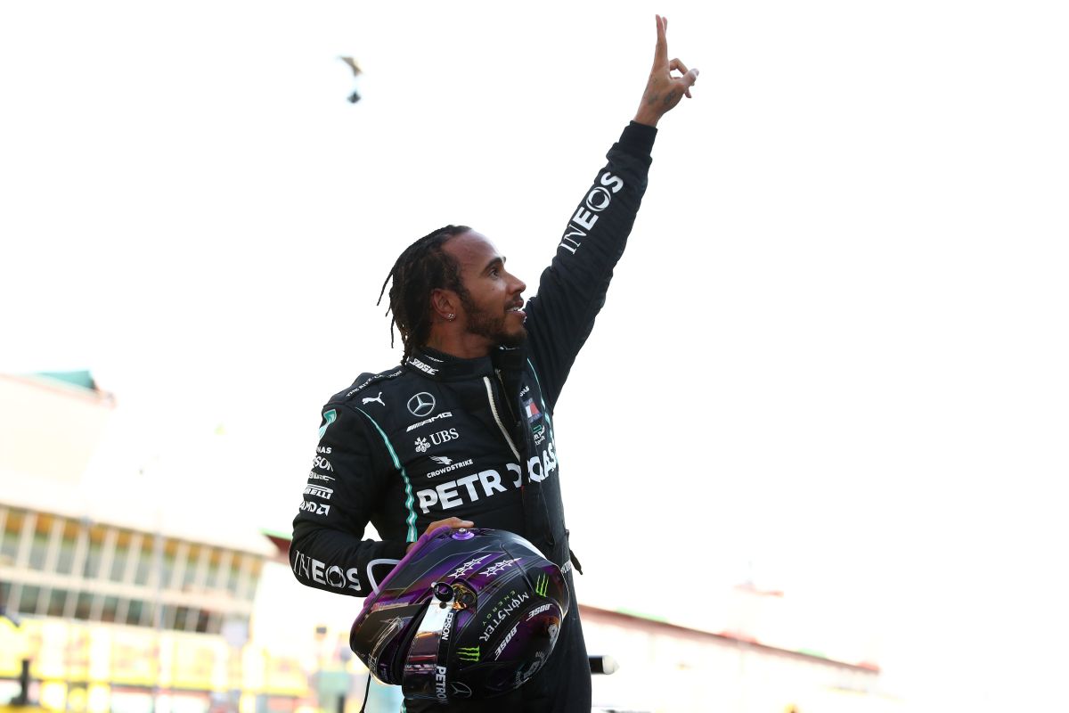 Formula 1: Hamilton juarai GP Tuscan yang kacau balau