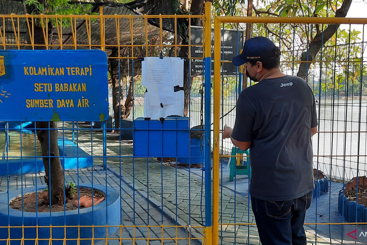 Sudin SDA Jaksel tutup layanan kolam terapi ikan Setu Babakan