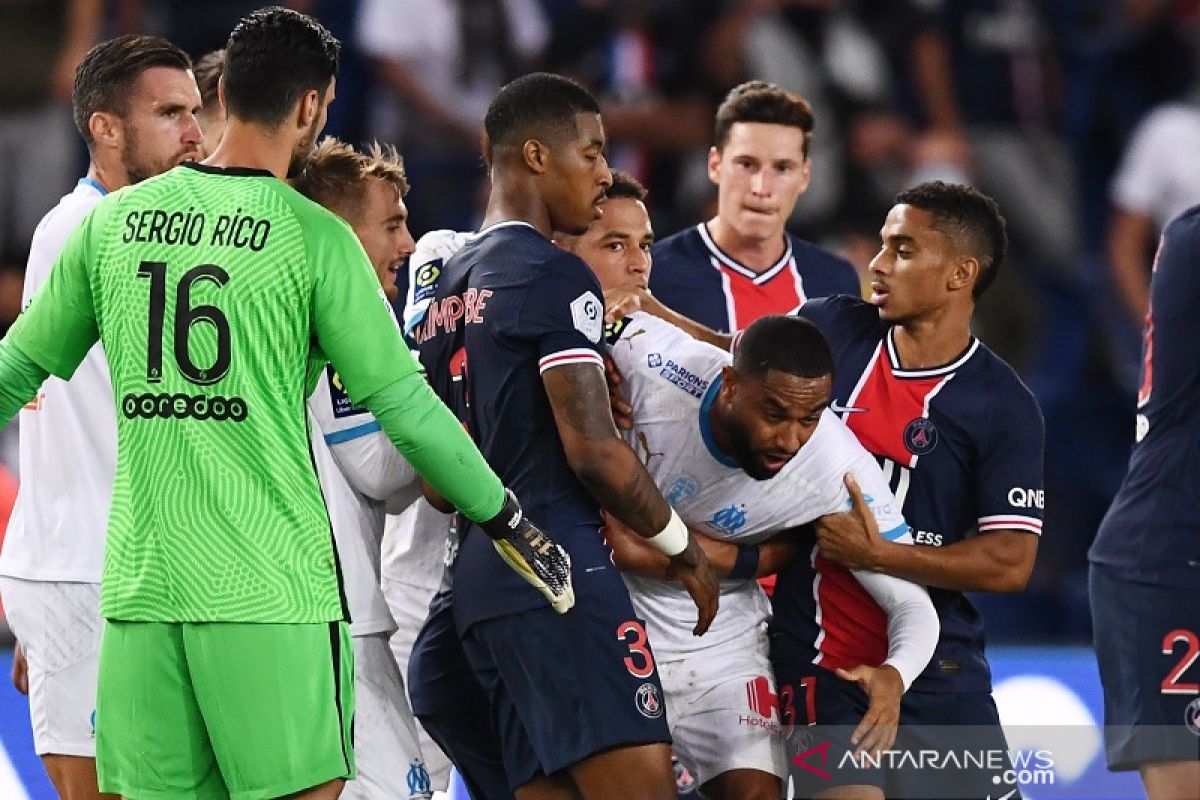 Le Classique diwarnai lima kartu merah, Marseille membekuk PSG 1-0