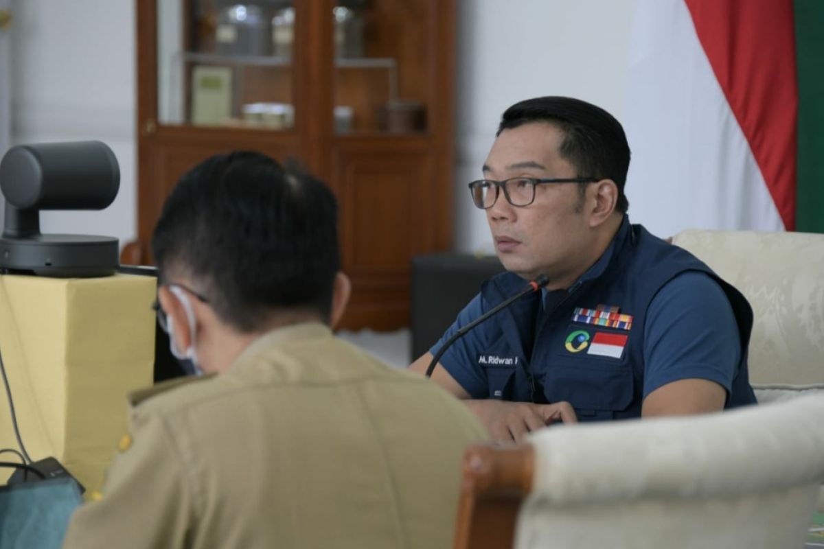 Ridwan Kamil disuntik vaksin COVID-19 kedua