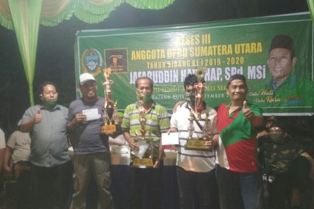 Edison Damanik juara turnamen catur Jafaruddin Harahap Cup