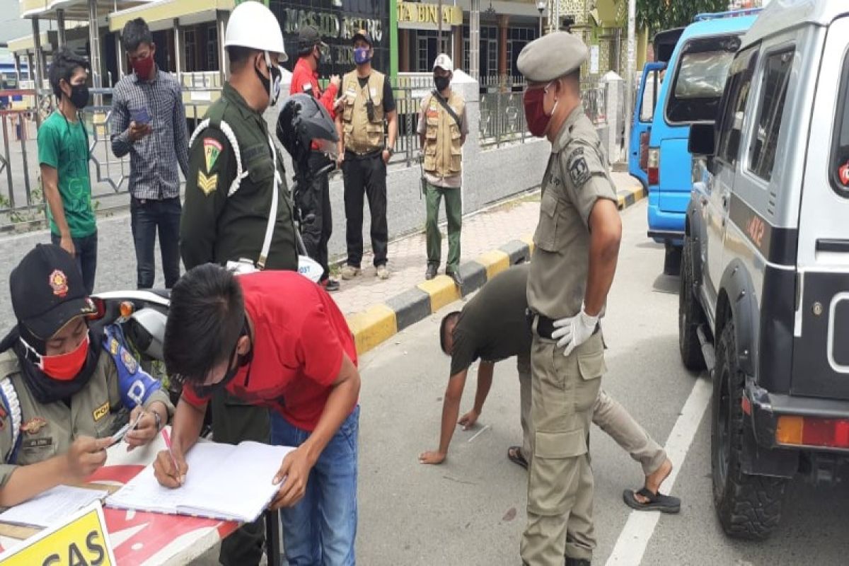 50 warga Kota Binjai terkena razia masker