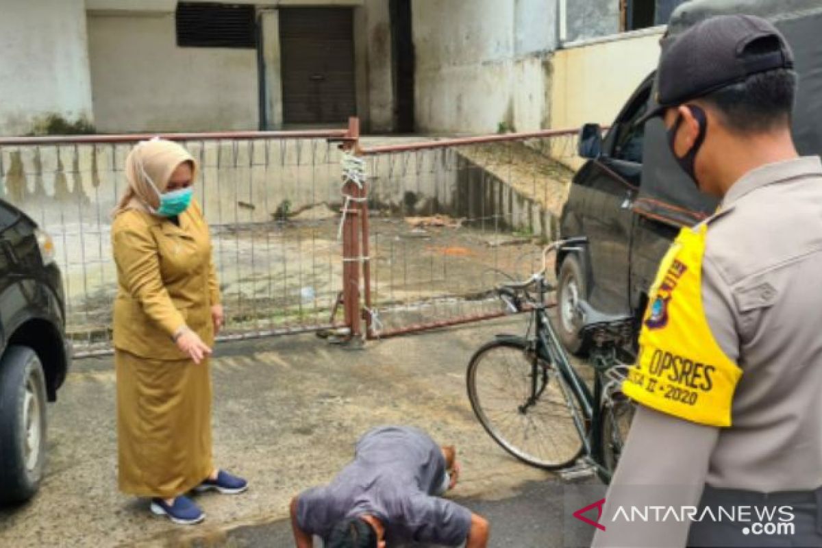 Tim gabungan Pangkalpinang razia pelanggaran Prokes COVID-19