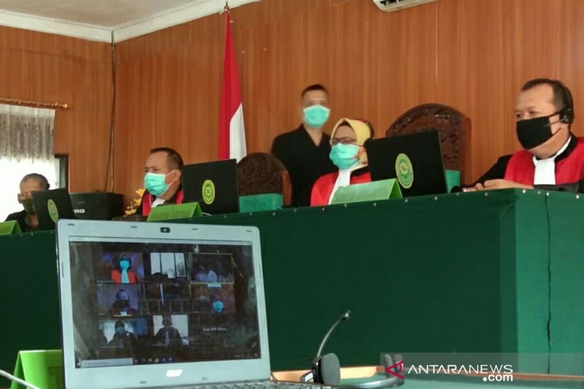 Aries HB dan Ramlan Suryadi jalani sidang perdana