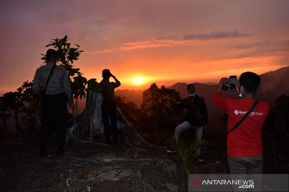 Sunset Bukit Singgah Mata Abdya