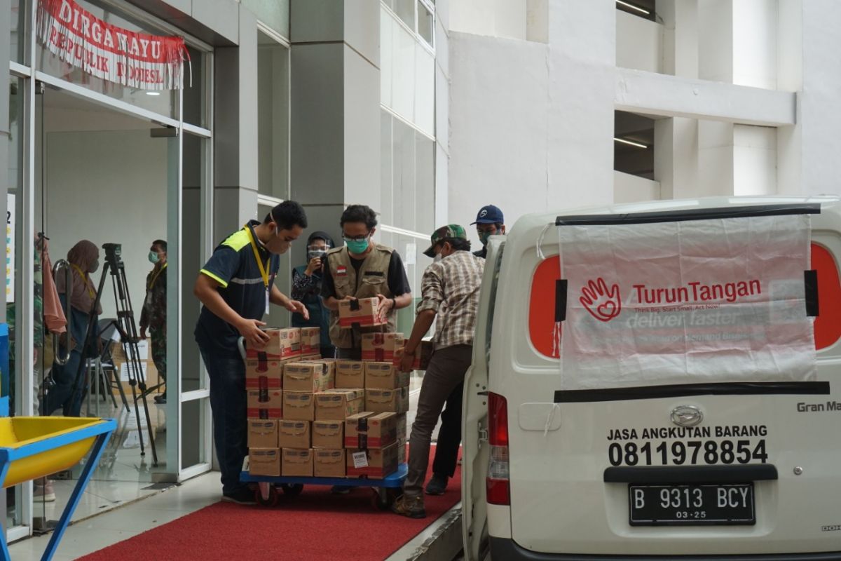 TurunTangan dan PPA salurkan bantuan untuk paramedis dan petugas TPU