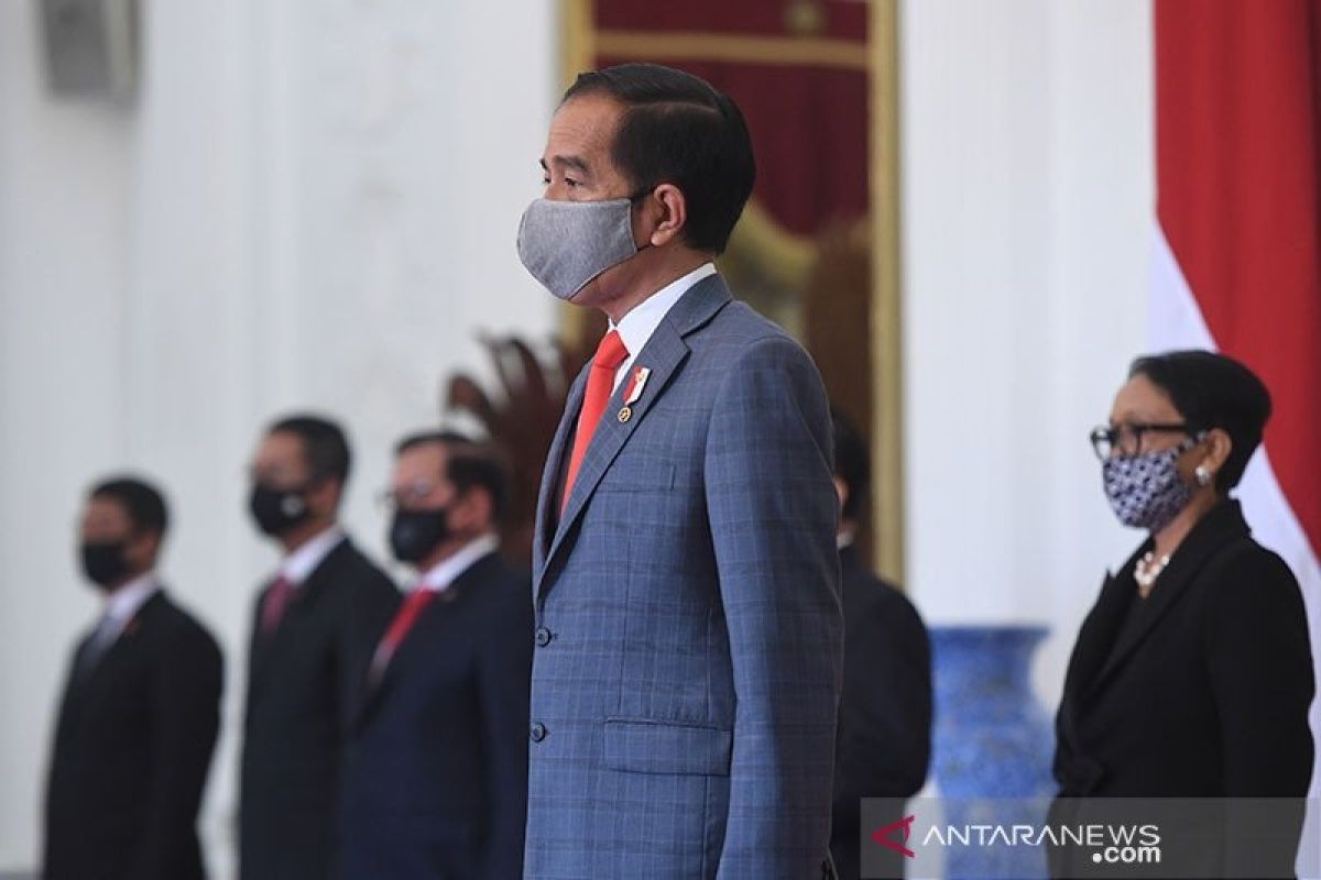 Presiden Joko Widodo lantik 20 Duta Besar untuk negara-negara sahabat