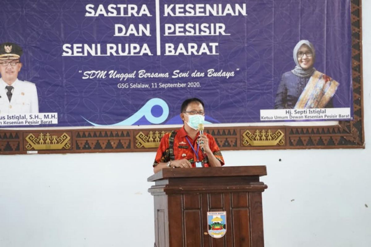 Bupati tutup Gebyar Seni Sastra tingkat SMP se-Kabupaten Pesisir Barat