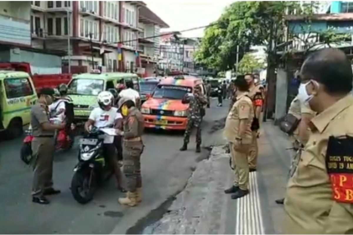 Pemkot Ambon awasi penerapan protokol kesehatan di permukiman