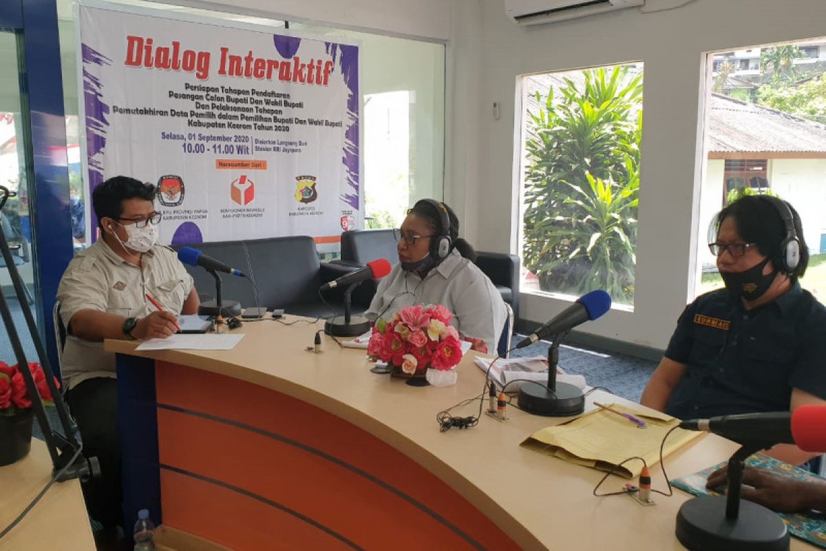 Reporter RRI Jayapura setiap hari beritakan pembaruan COVID-19