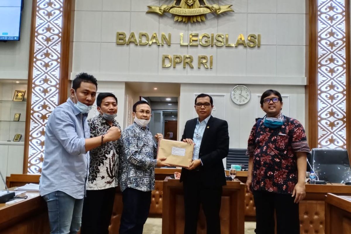 Baleg terima draft sandingan RUU Omnibus Law Cipta Kerja usulan KRPI