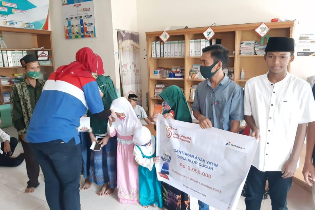 Peringati HUT ke-15, Pertamina Rantau bagi sembako dan santuni yatim