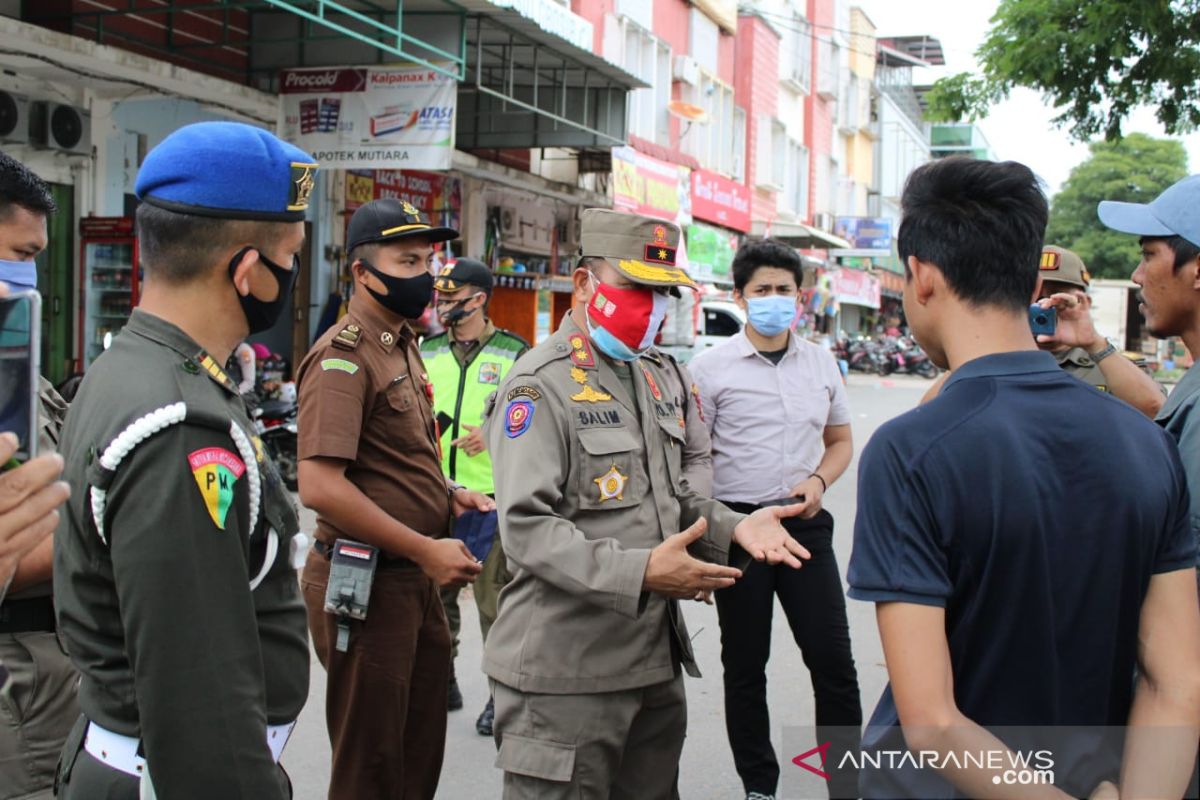 Puluhan warga Batam terjaring razia protokol kesehatan