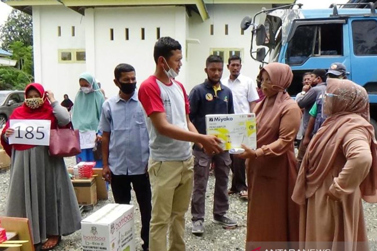 263 warga miskin di Nagan Raya terima bantuan modal usaha dari Pemerintah Aceh