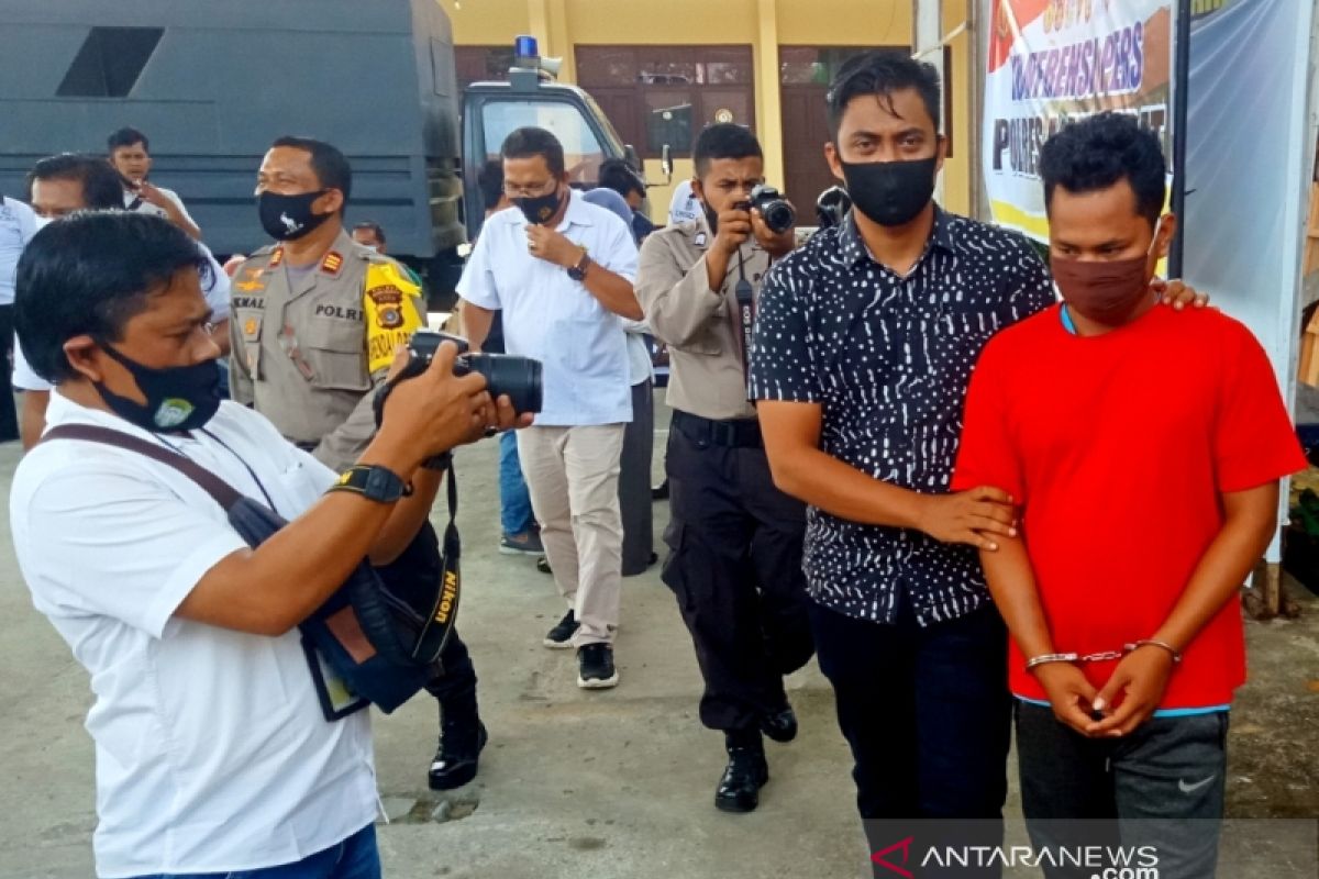 Polisi tangkap seorang penambang emas ilegal di Aceh Barat