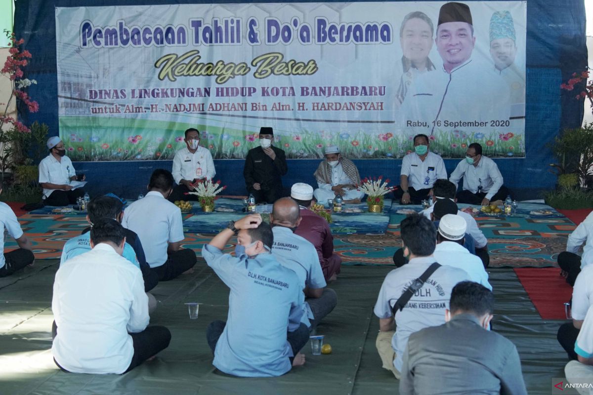 DLH doa bersama untuk almarhum Nadjmi Adhani