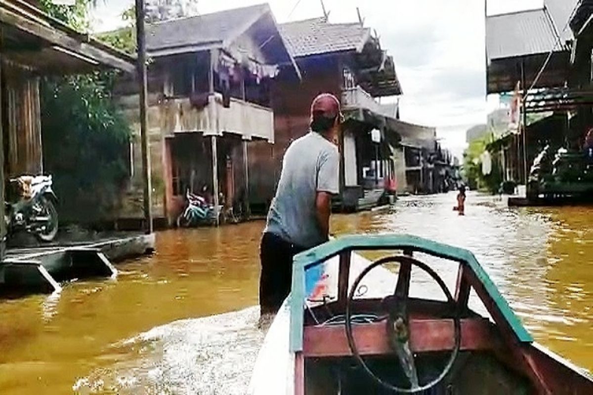 Ratusan rumah di Kapuas terendam banjir