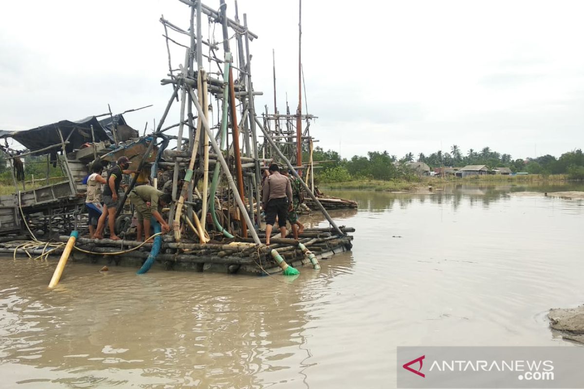 Polisi razia penambangan biji timah ilegal di kawasan industri