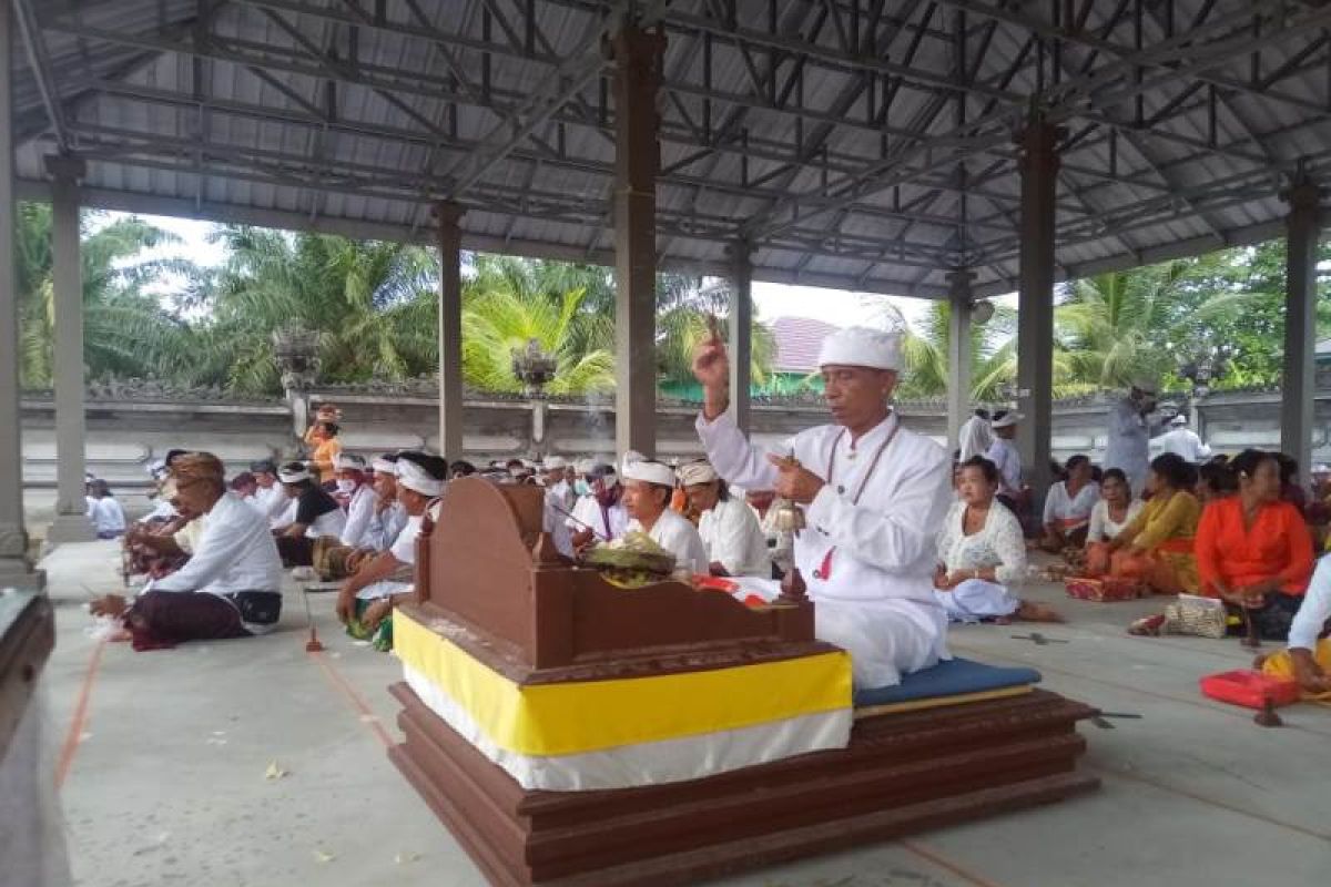 Umat Hindu di Belitung rayakan Hari Raya Galungan