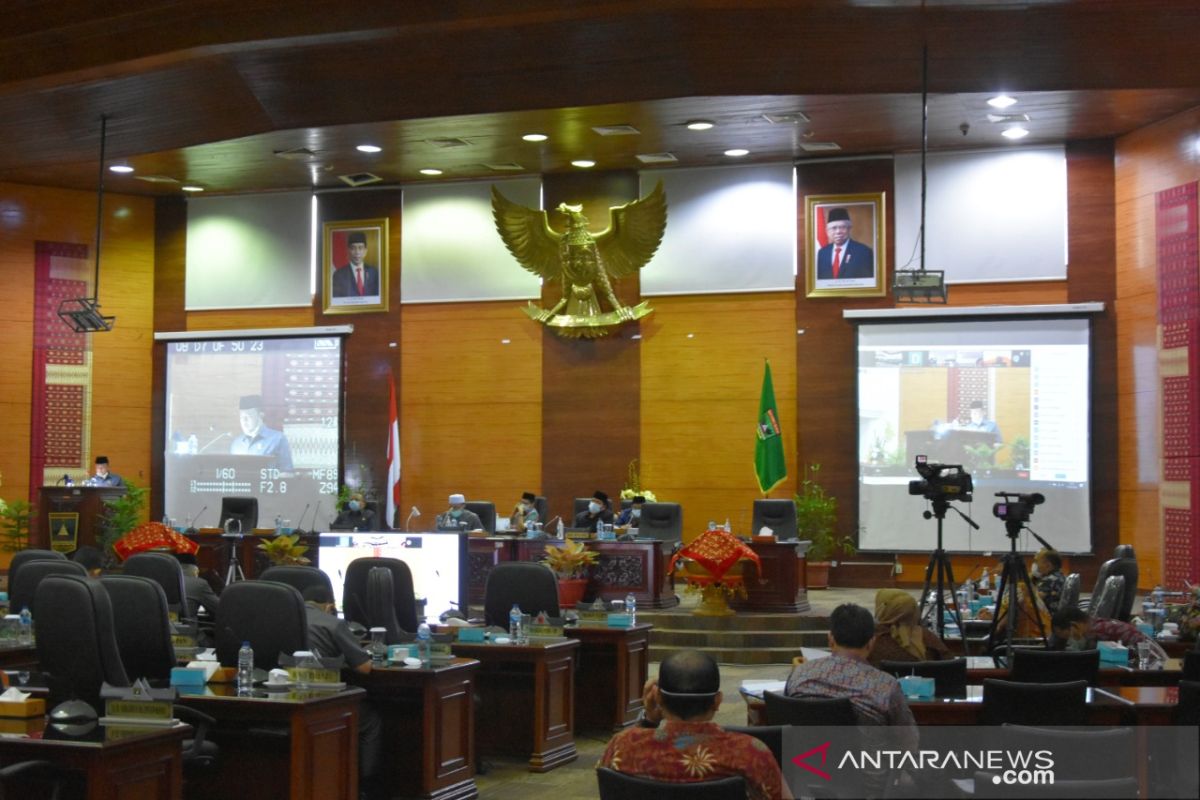 DPRD kritisi anggaran di Ranperda APBD perubahan Sumbar berbeda dengan KUPA-PPAS