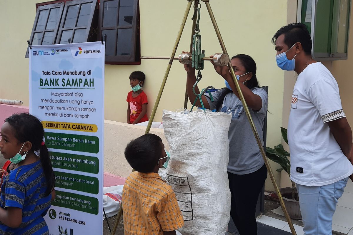 PT. Pertamina MOR VIII galakkan bank sampah di wilayah DPPU Pattimura