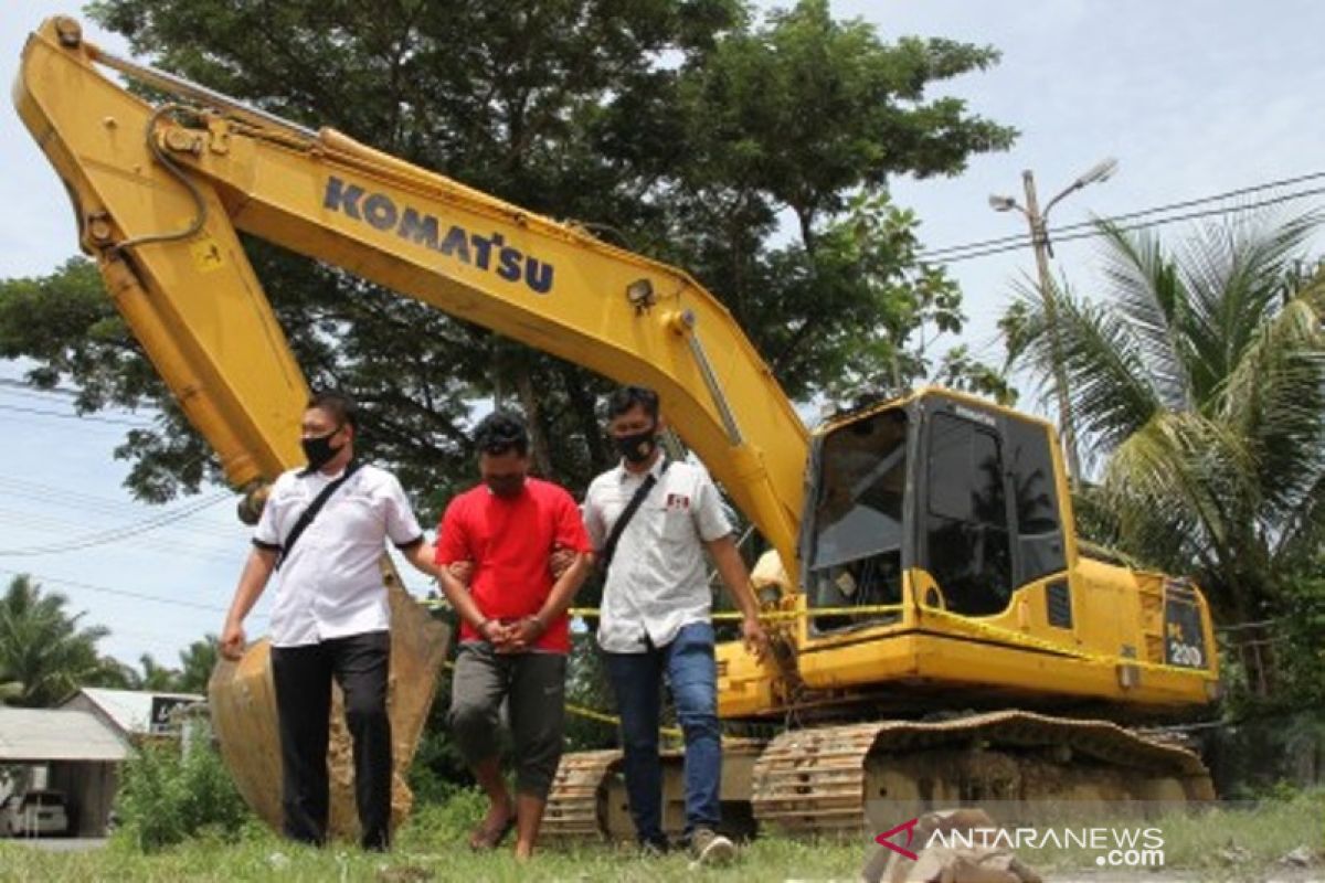 Diduga penambang emas ilegal di Nagan Raya ditangkap, tiga alat berat disita