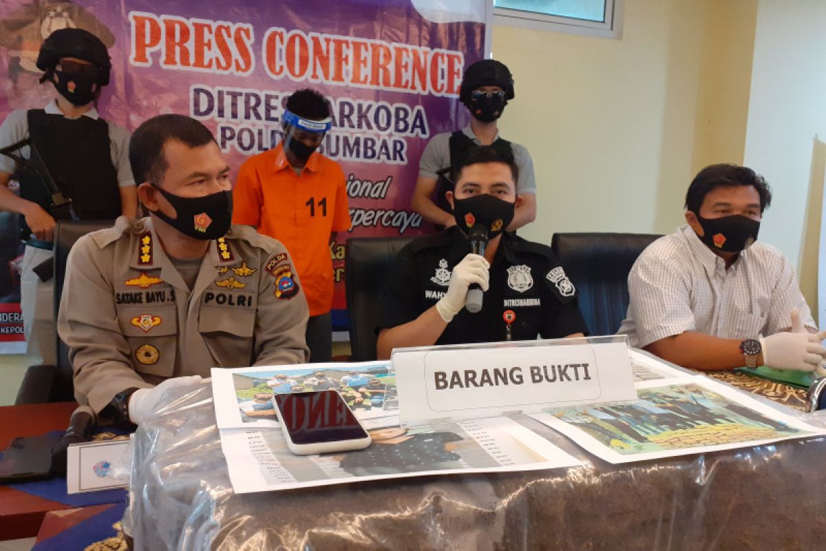 Polisi tangkap seorang pria bawa 110 kilogram ganja kering