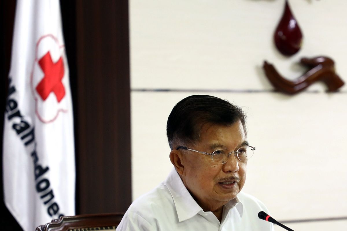 Jusuf Kalla minta partisipasi masyarakat dan pengusaha perangi COVID-19