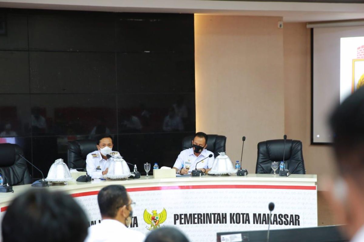 Camat se-Makassar ditantang pulihkan ekonomi di tengah pandemi COVID-19