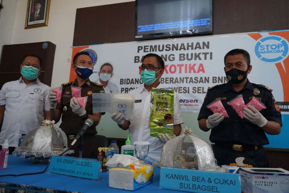 BNNP Sulsel tangkap empat pengedar dan sita 1,6 kg sabu-sabu