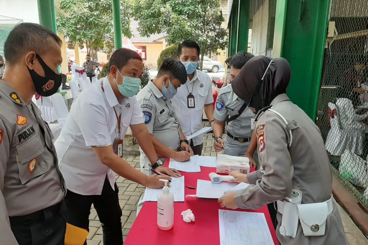 Jasa Raharja Banten ikut serta donor darah HUT Lantas Bhayangkara ke-65