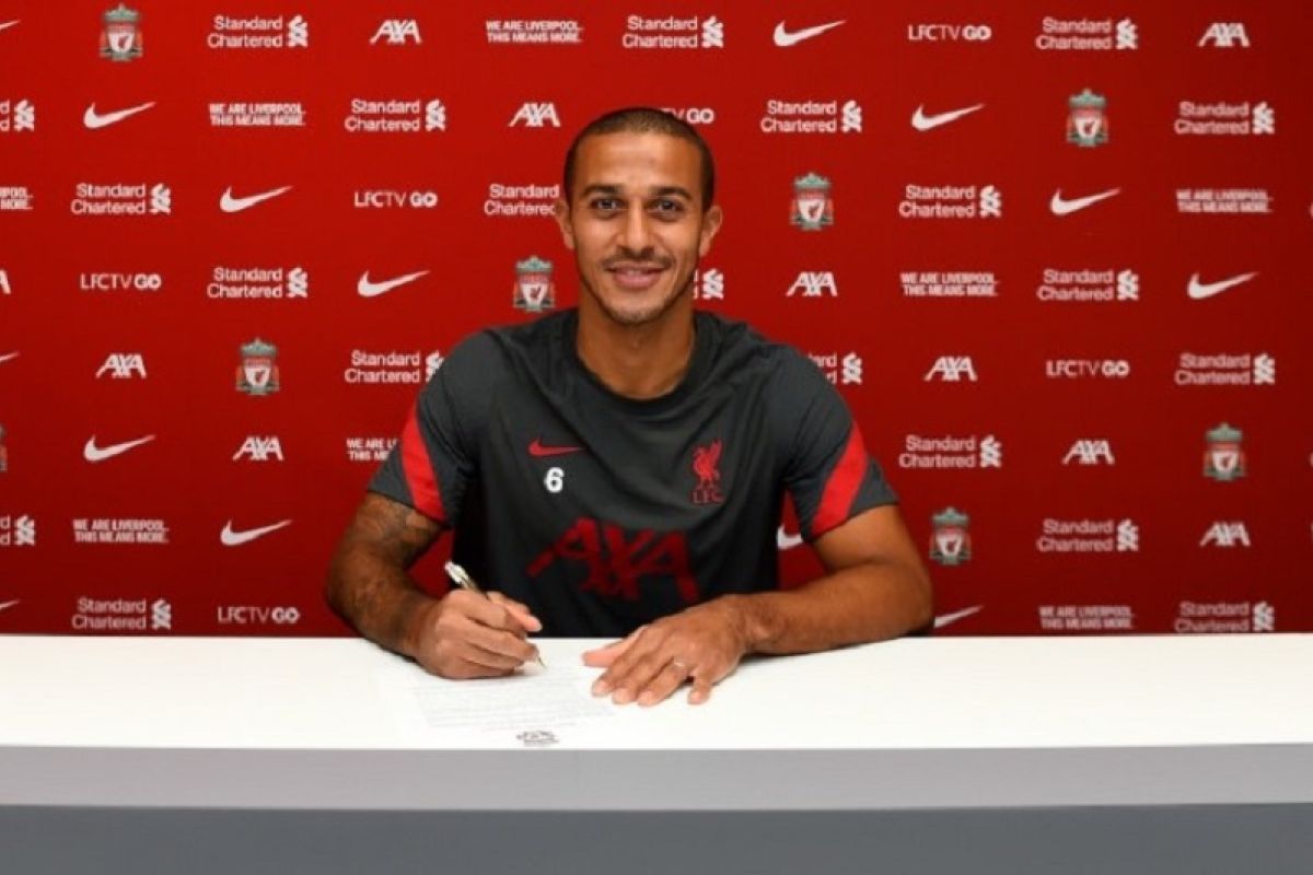 Thiago Alcantra berlabuh ke Anfield