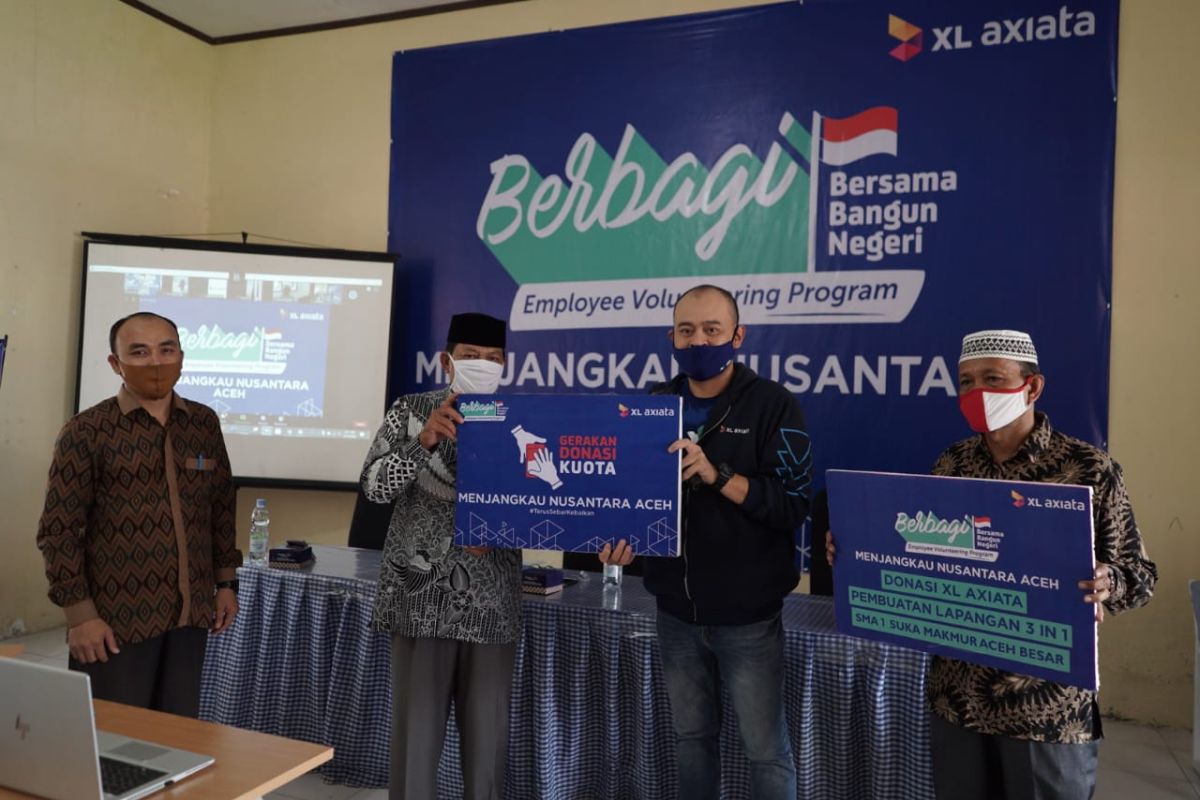 Karyawan XL Axiata salurkan donasi pendidikan untuk sekolah di Aceh