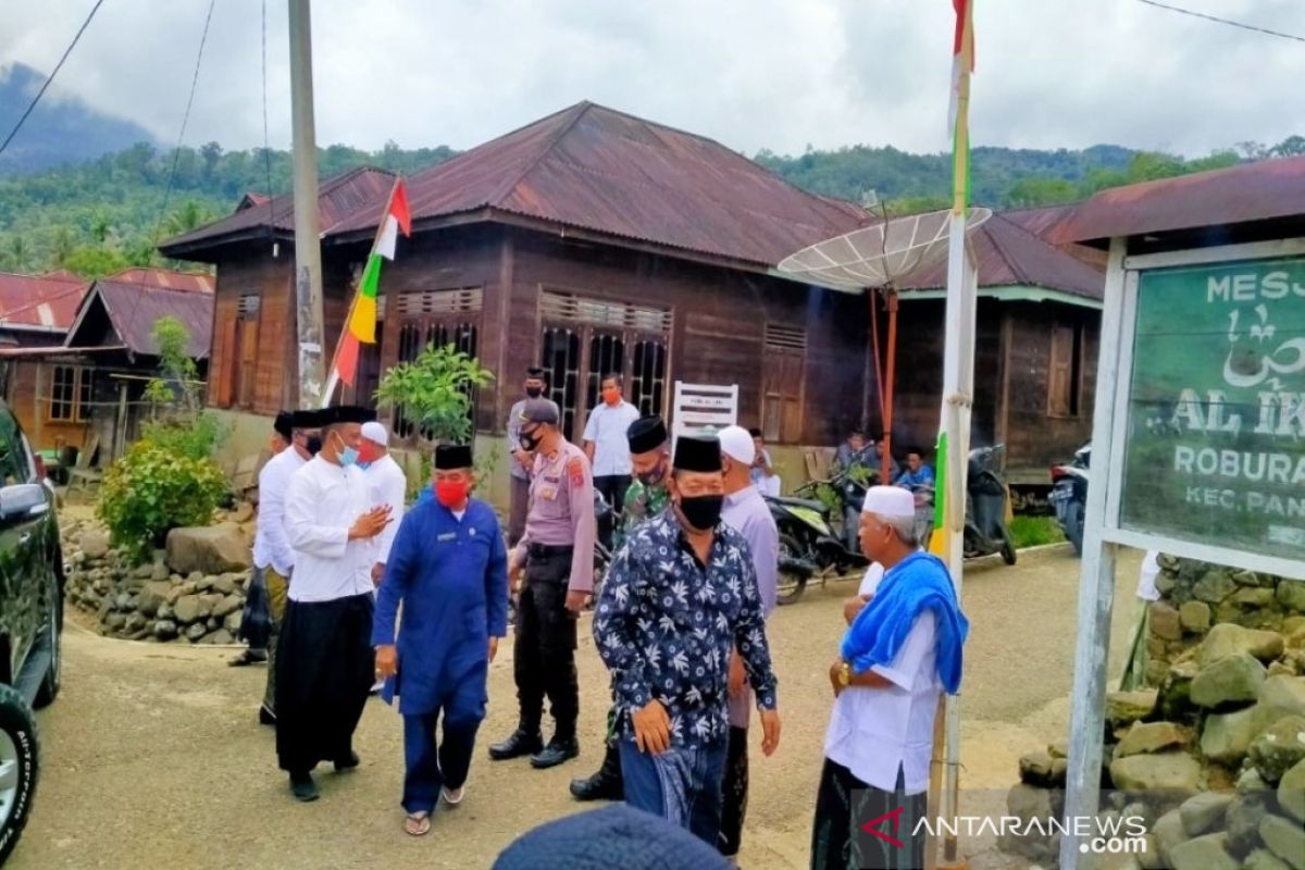 Bupati Madina safari Jumat ke Mesjid Jamiq Al Ikhlas Roburan Dolok