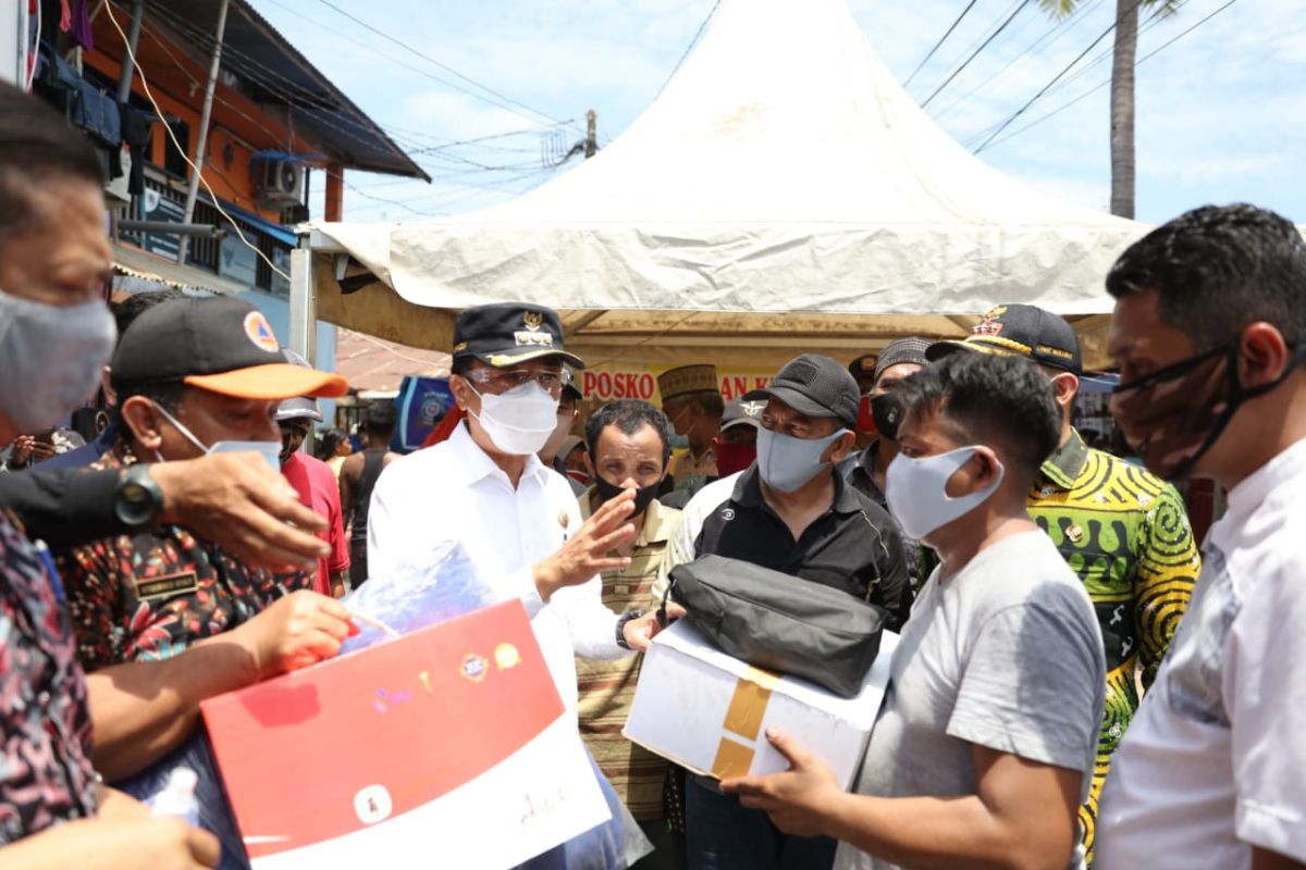 Pj Wali Kota Makassar salurkan bantuan pascakebakaran Maccini