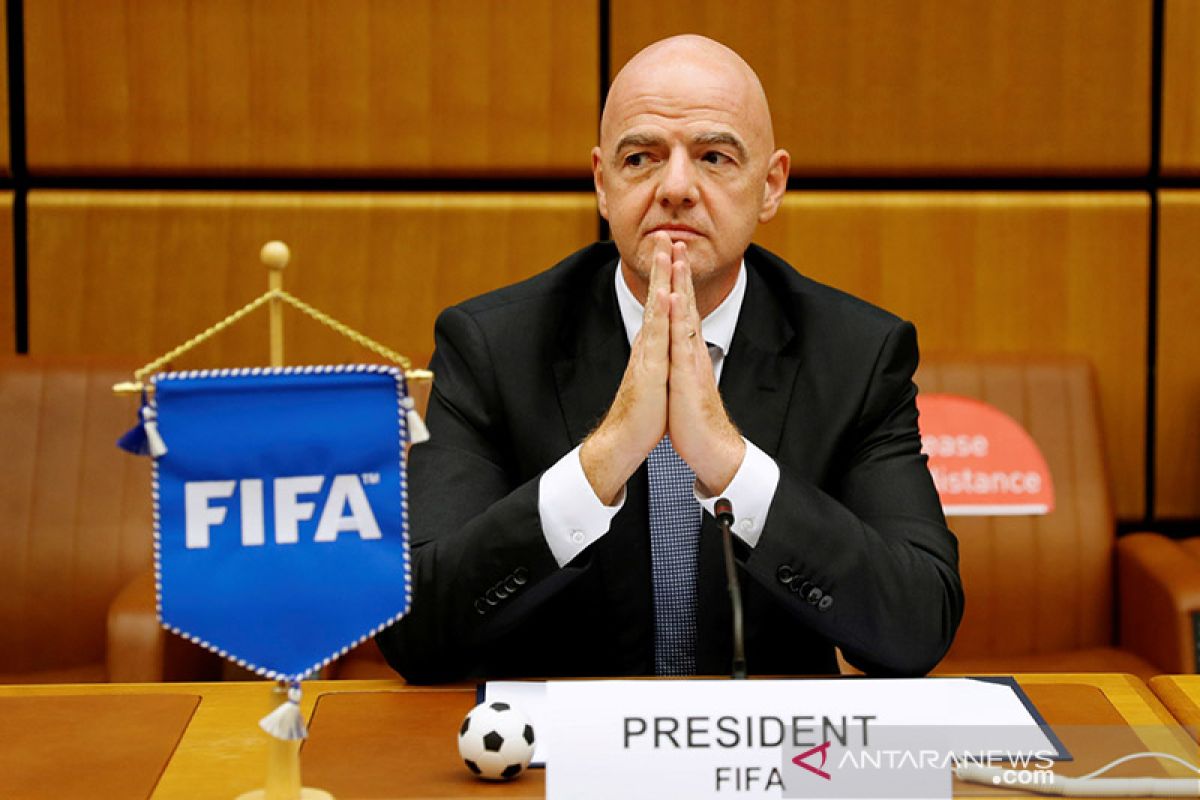 Presiden FIFA prihatin dengan penundaan kualifikasi Piala Dunia