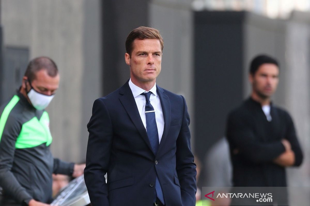 Scott Parker berharap rekrutan anyar Fulham bisa main lawan Leeds