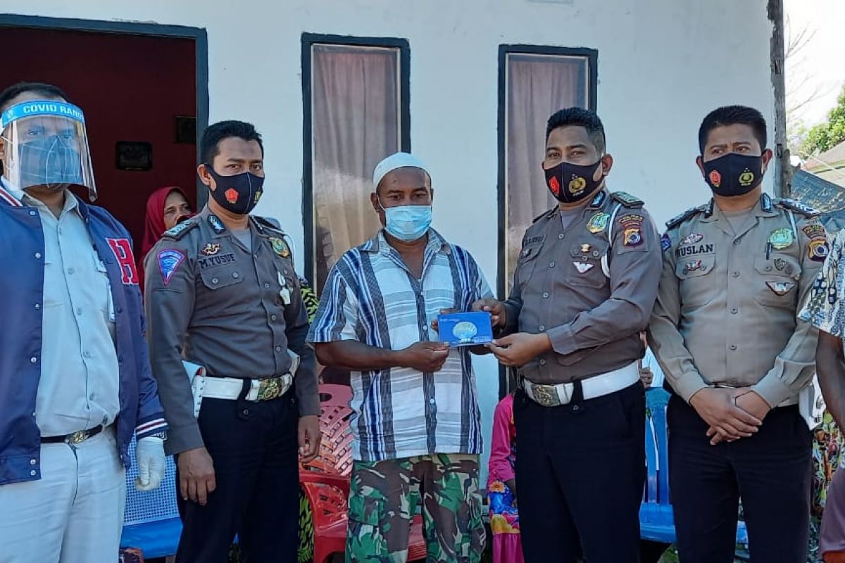 Jasa Raharja Maluku santuni korban laka lantas di Amahai