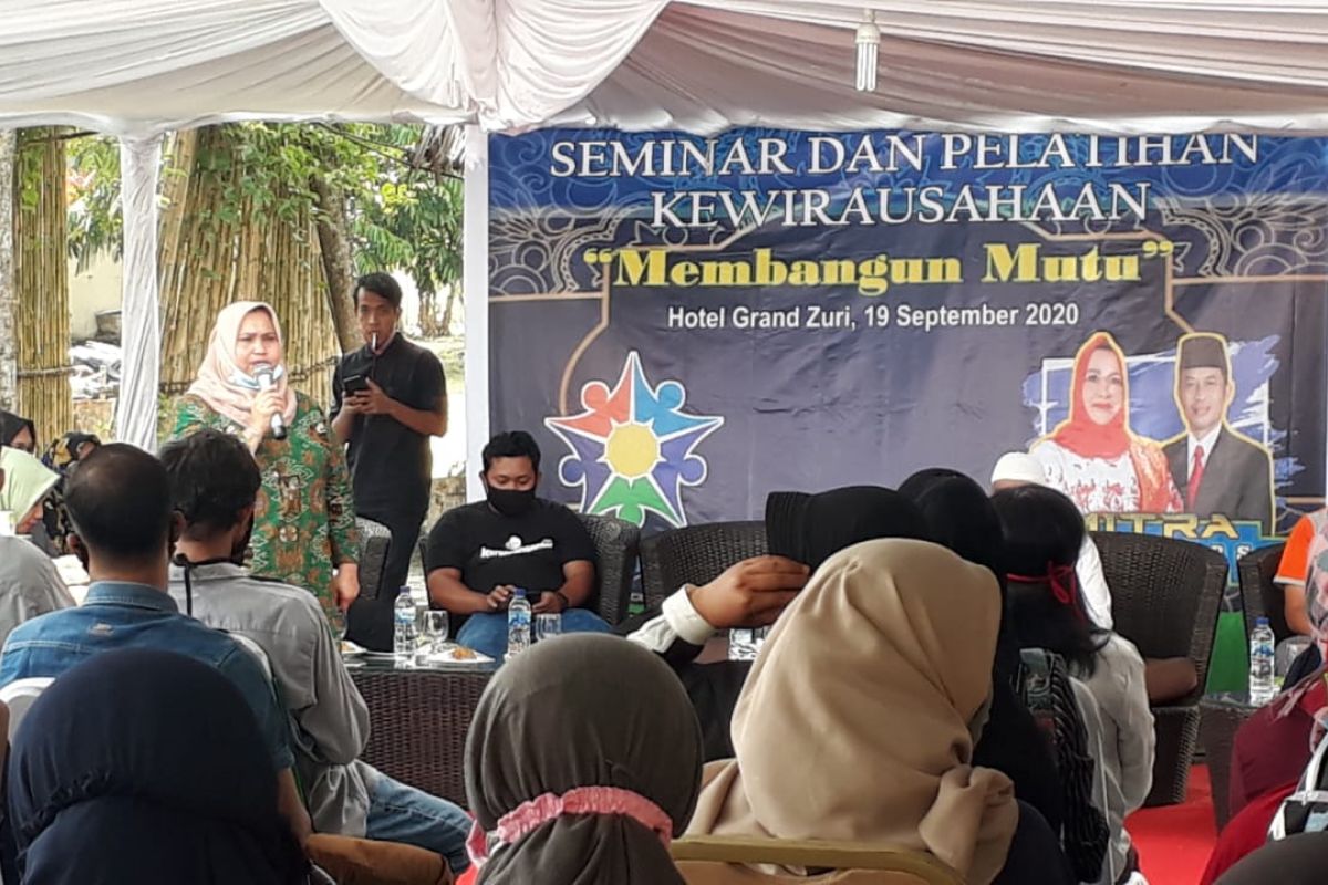 Kasmarni hadirkan motivator UMKM Batu Malang beri pelatihan kewirausahaan di Duri