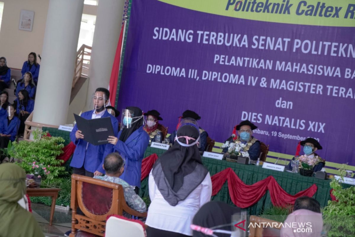 PCR kukuhkan 670 mahasiswa baru secara daring