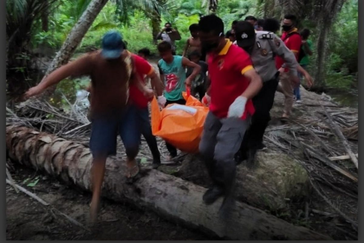 Opung Herta ditemukan tewas di dalam parit