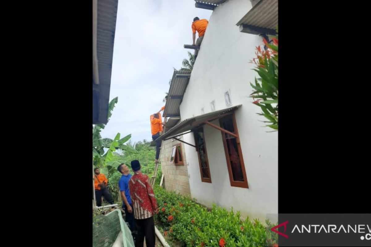 Lima rumah warga di Bangka rusak akibat puting beliung